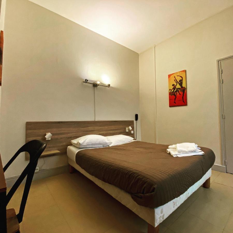 Hotel Le Midi Clermont-Cournon Экстерьер фото